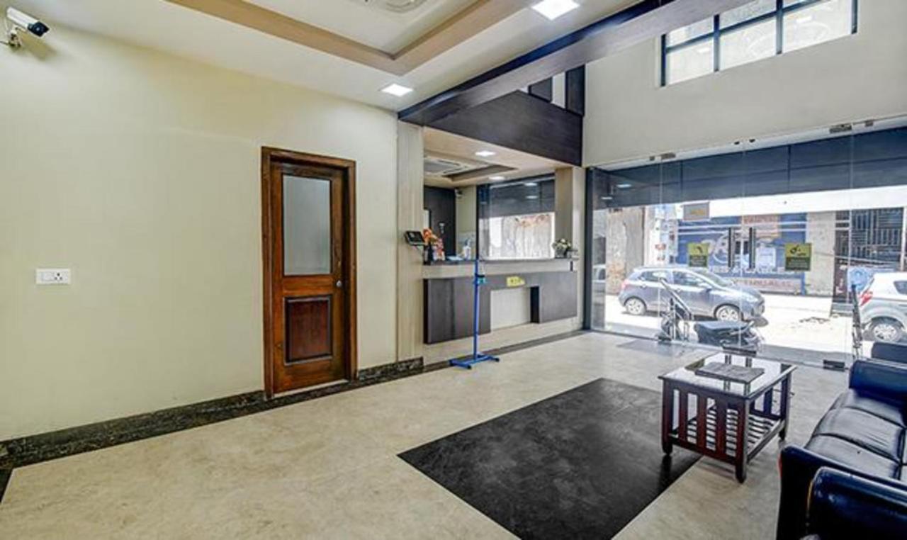 Fabhotel Central Palace Ченай Екстериор снимка