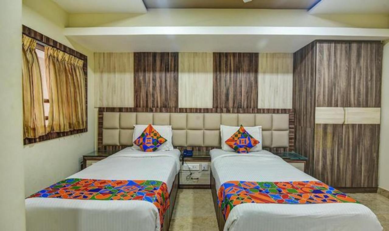 Fabhotel Central Palace Ченай Екстериор снимка